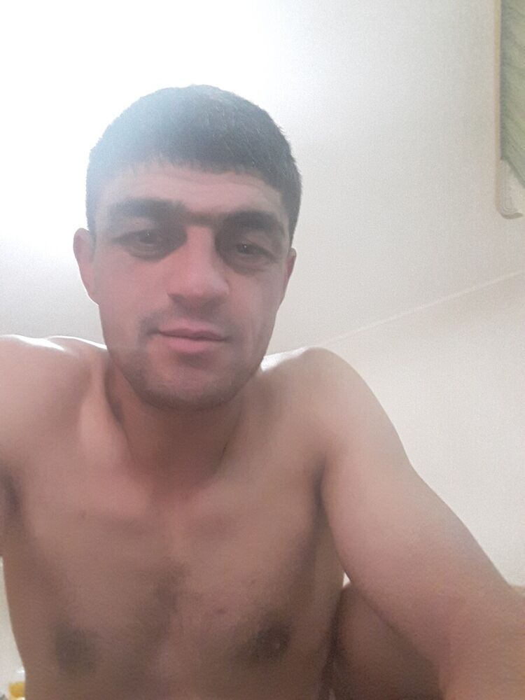  21102108  Ildirim, 40 ,     
