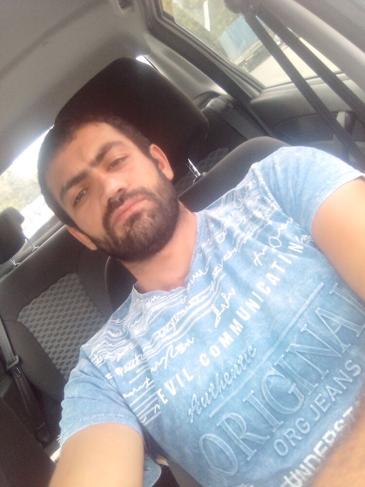  ,   Gelakis, 33 ,     , c 