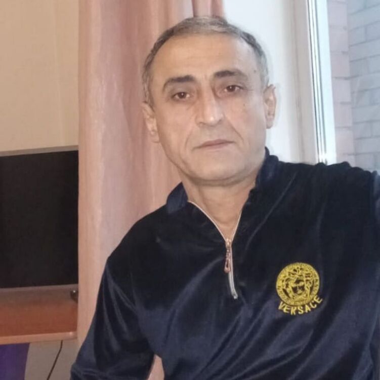  47249648  Gabil, 52 ,    