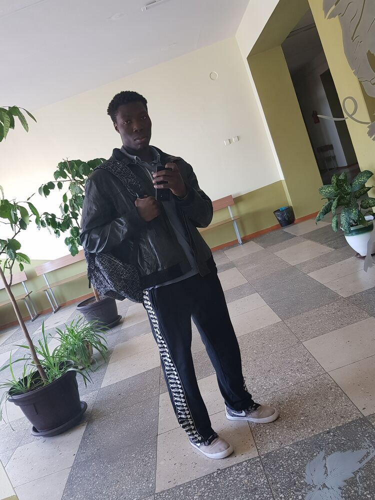  29017828  , 25 ,    