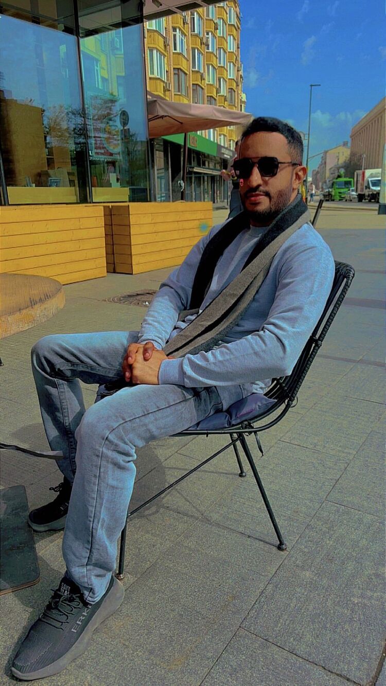  51000278  Waleed, 41 ,    