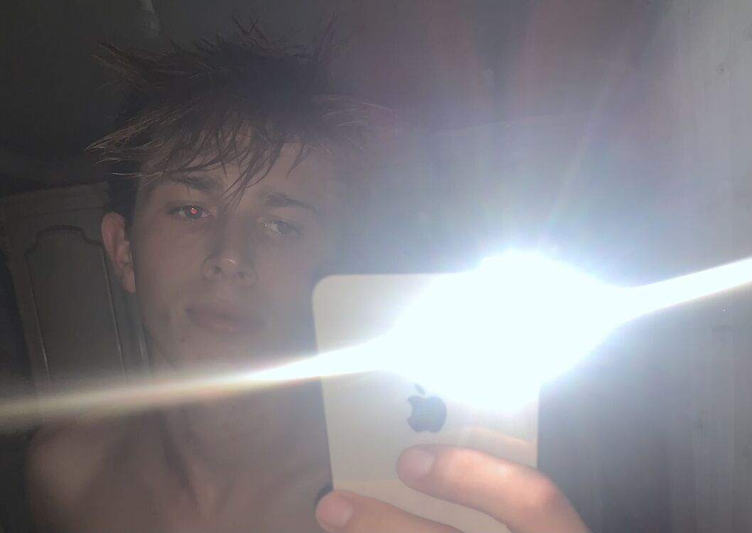  33006378  , 21 ,    