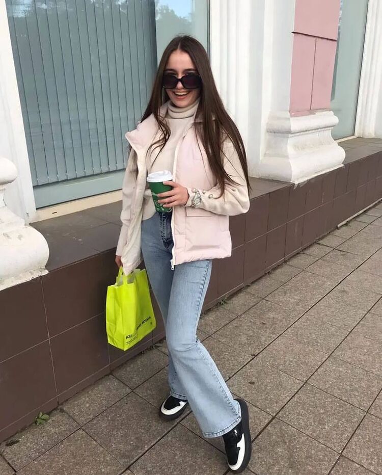  43412498  Alina, 26 ,    