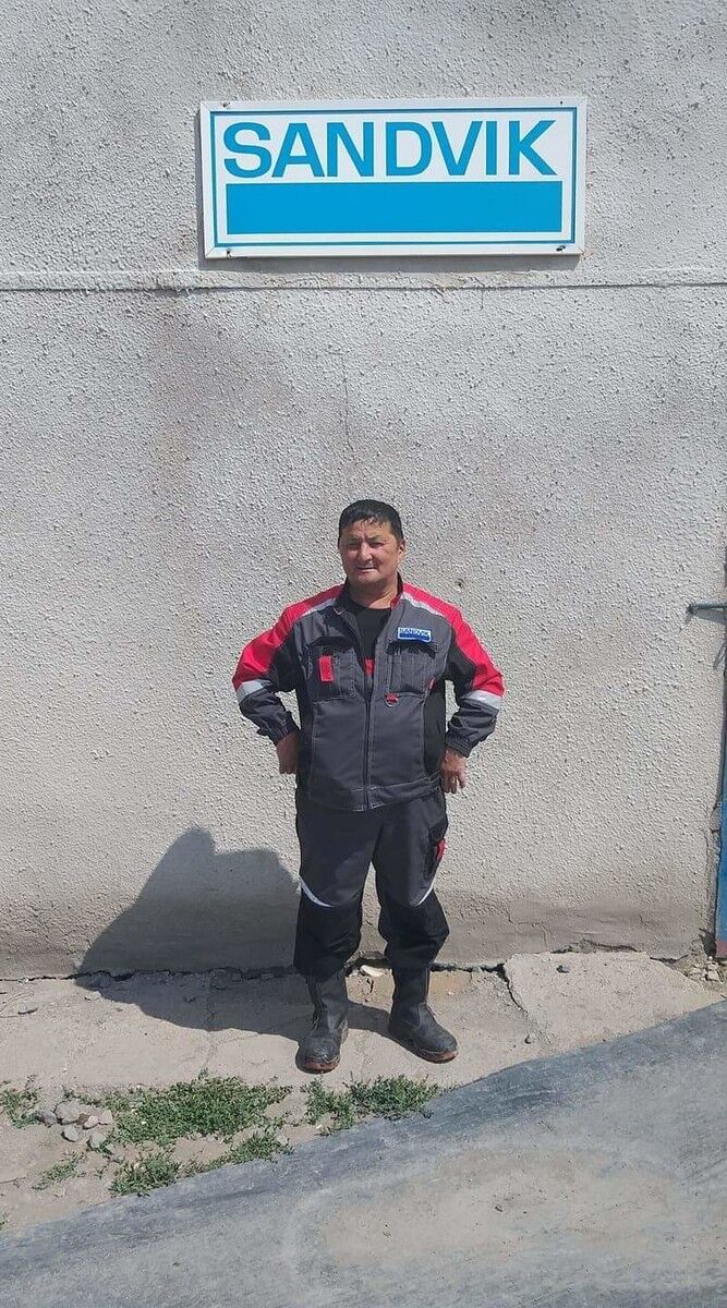  18159078  , 56 ,    