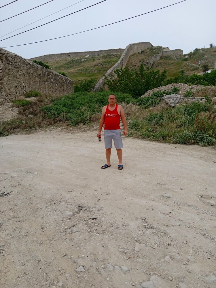  ,   Konstantin, 43 ,   ,   