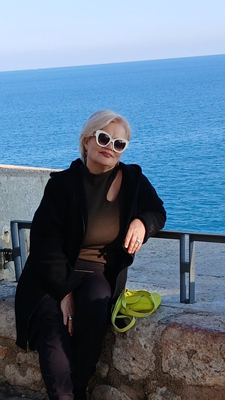  Alcala de Xivert,   Natallia, 58 ,     , c 