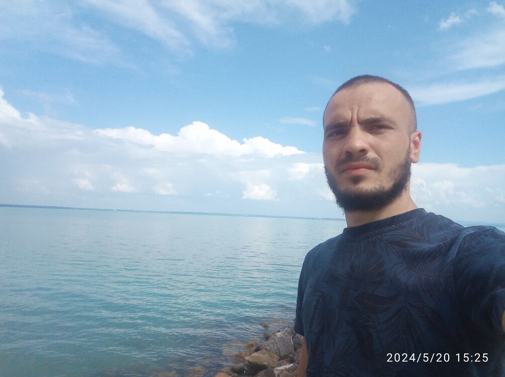  43422448  Andrii, 32 ,    Varpalota