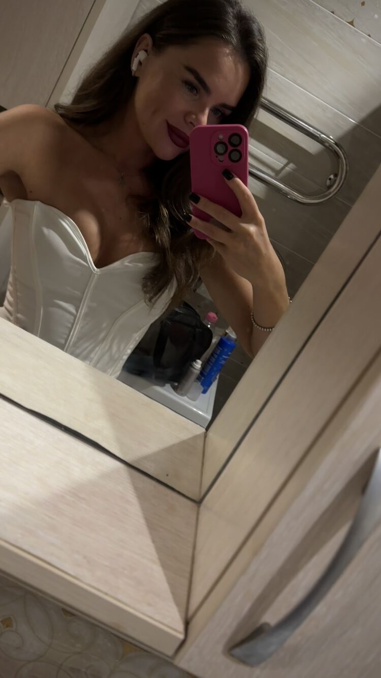  ,   El, 33 ,   c 