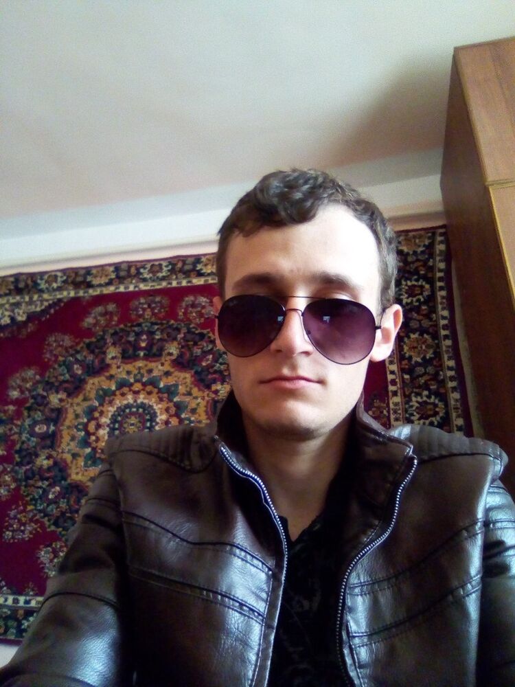  42726938  Anatolii, 29 ,    