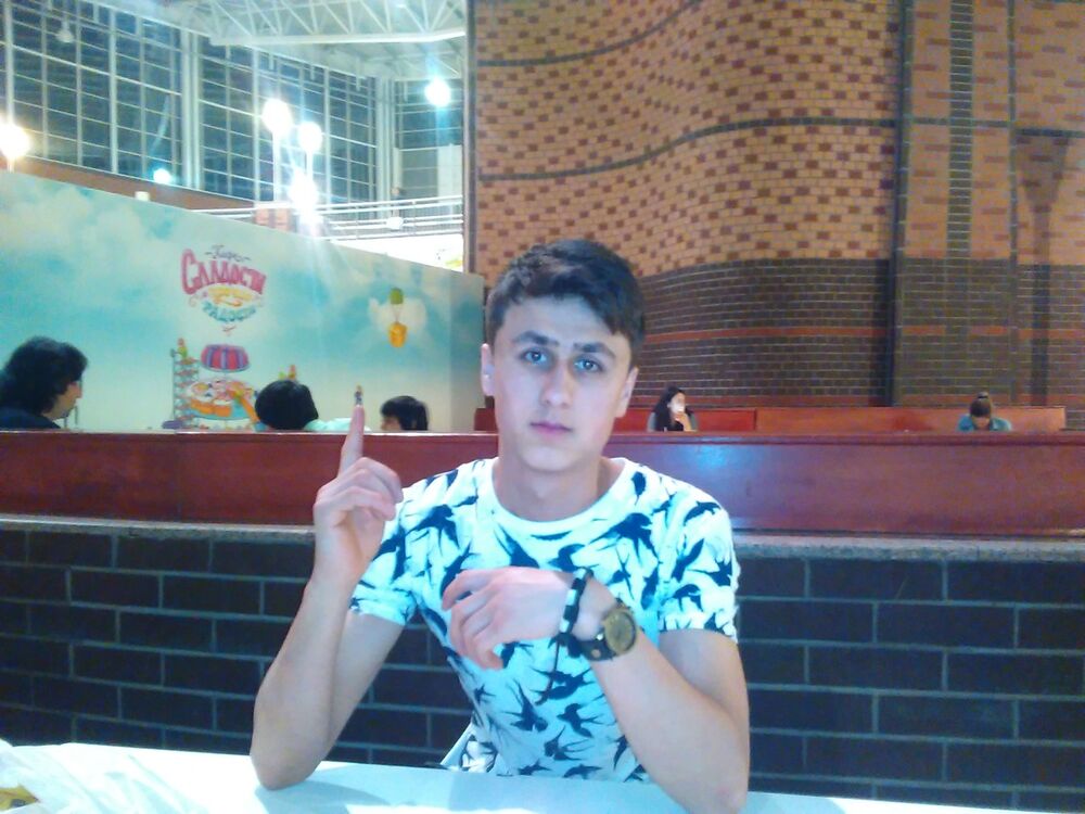  ,   Hakim, 28 ,   