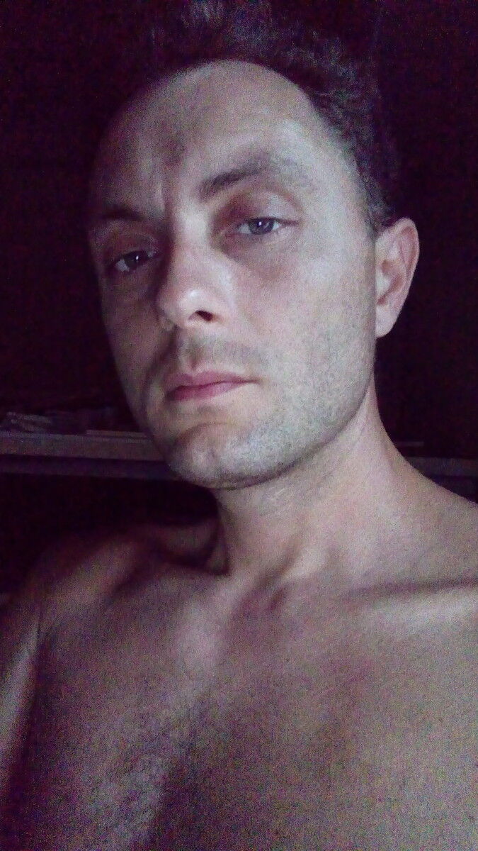  9758798  , 40 ,    