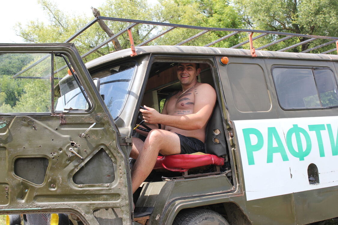  9932388  Timur, 40 ,     