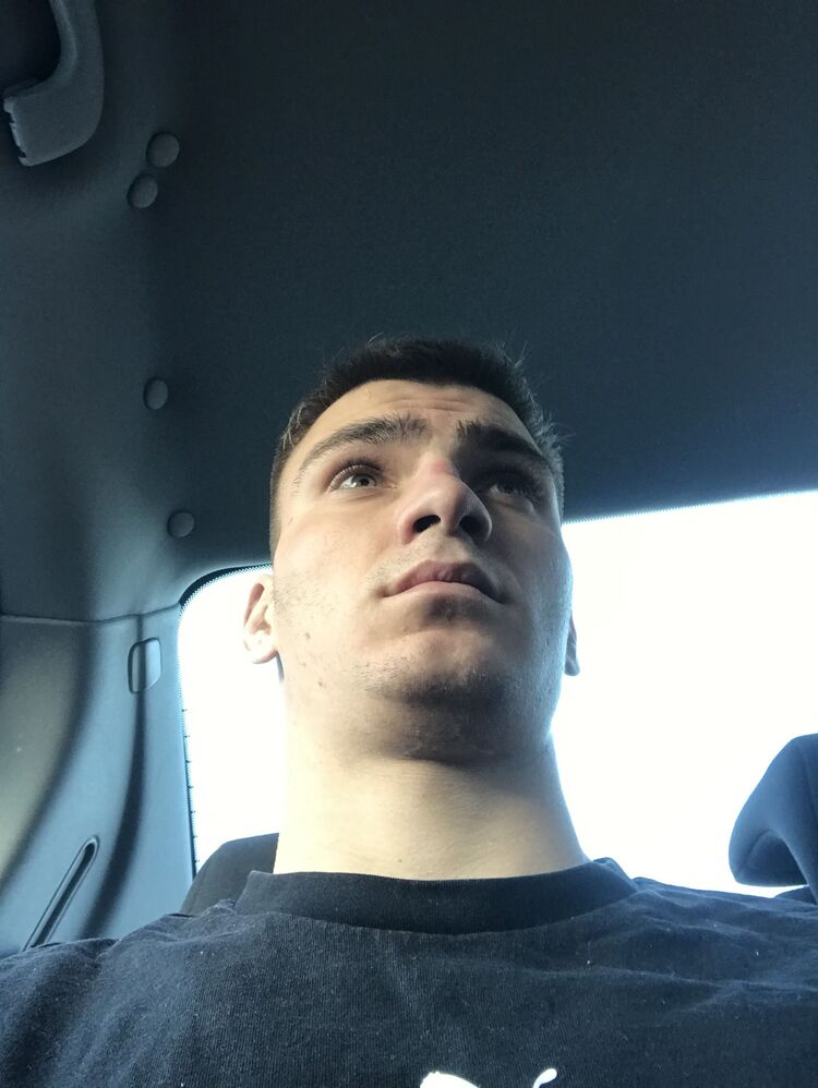  43085248  Vladimir, 21 ,    