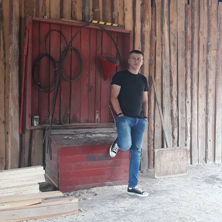  43956658  , 42 ,    