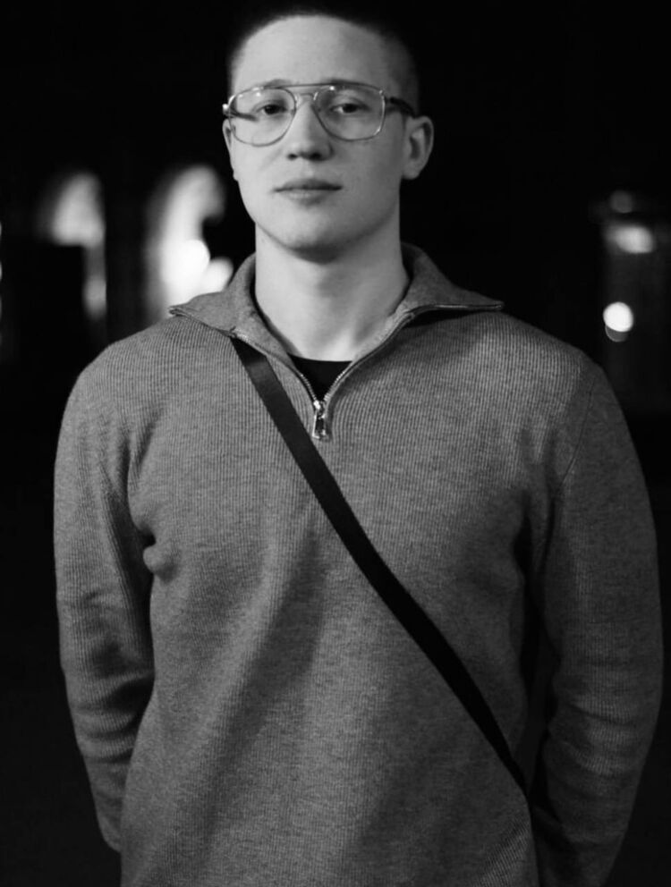  53580688  , 23 ,    --