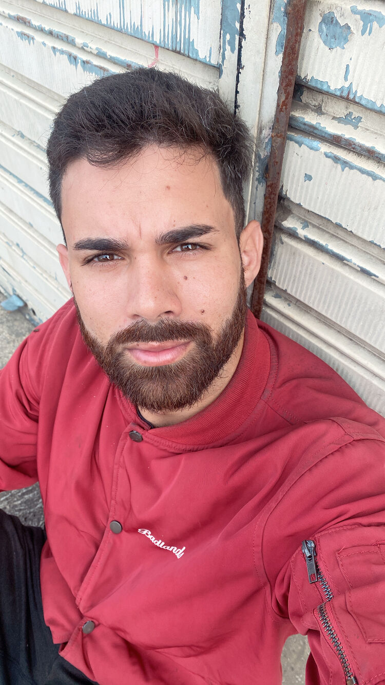  --,   Marcos, 27 ,   ,   