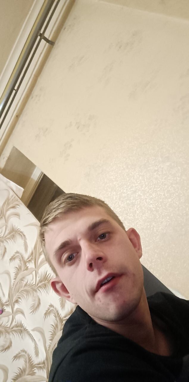  33460888  Vladislav, 28 ,    -