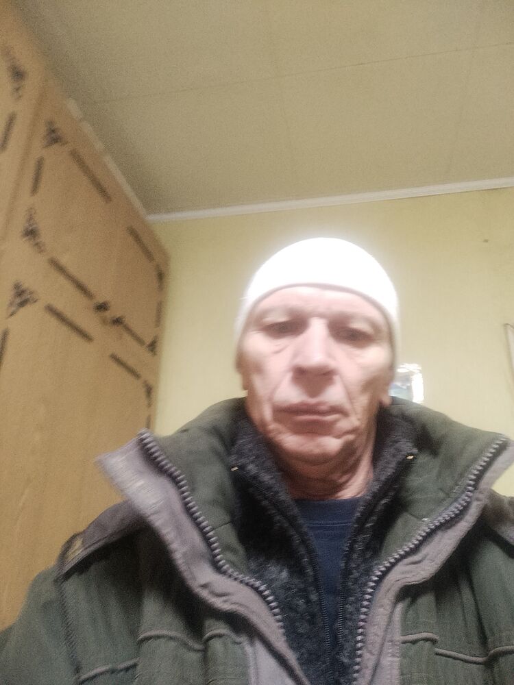  41178328  Vladimir, 57 ,    