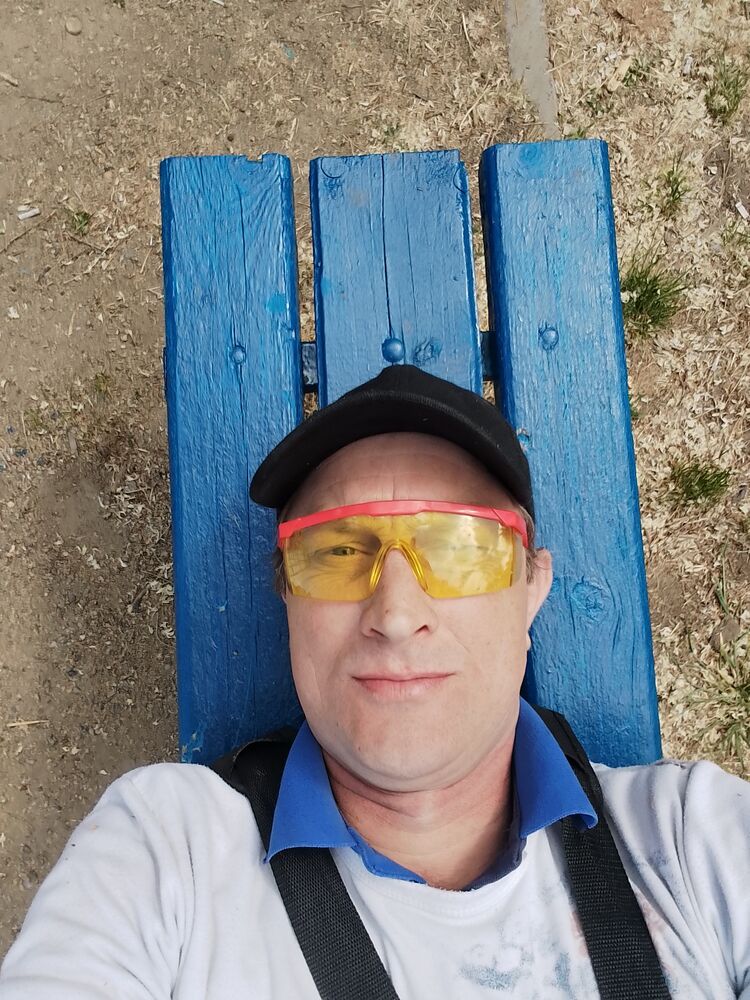  52362048  Alex, 48 ,    