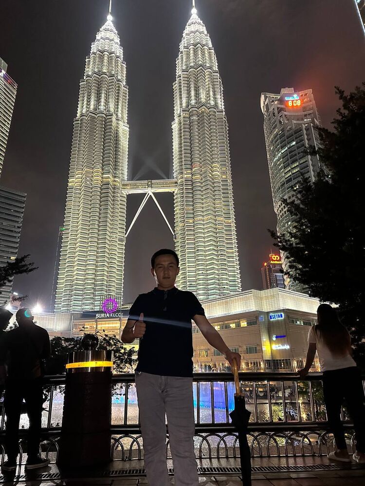  -,   Islombek, 25 ,   ,   