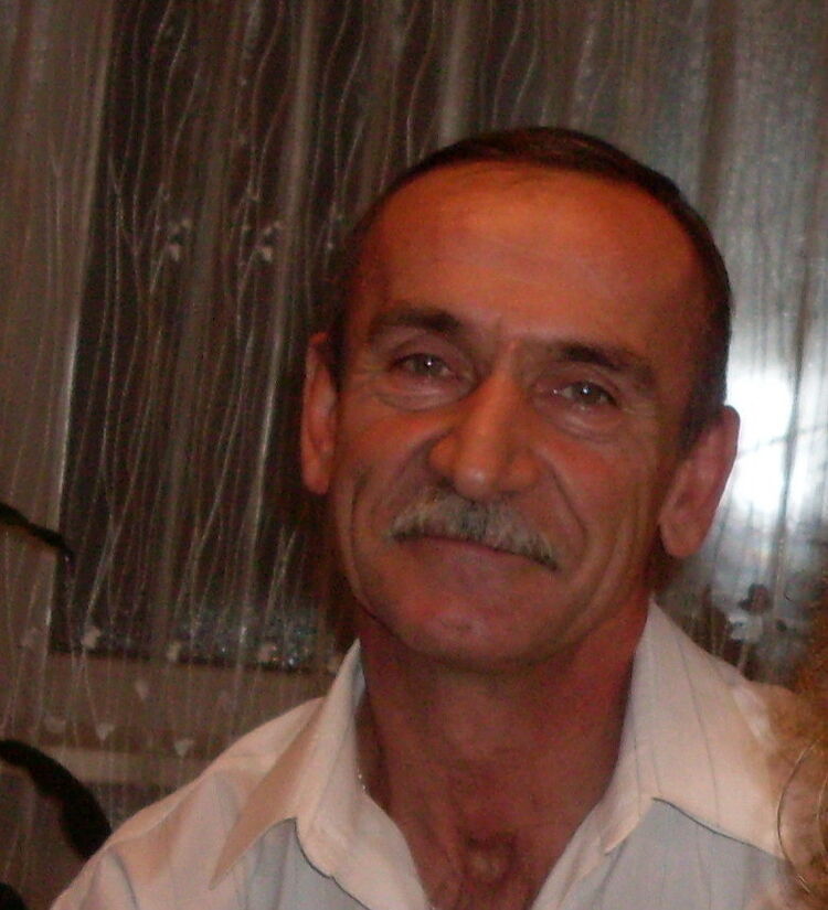  9390868  Viktor, 62 ,    