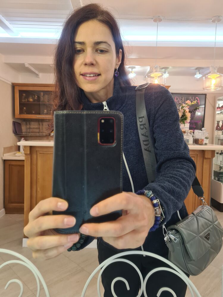  54707368  Elena, 44 ,    