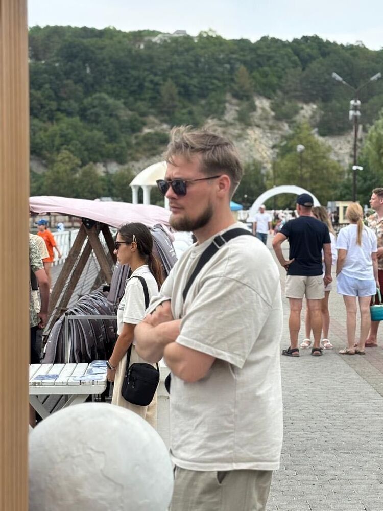  53151828  , 36 ,    Deleted