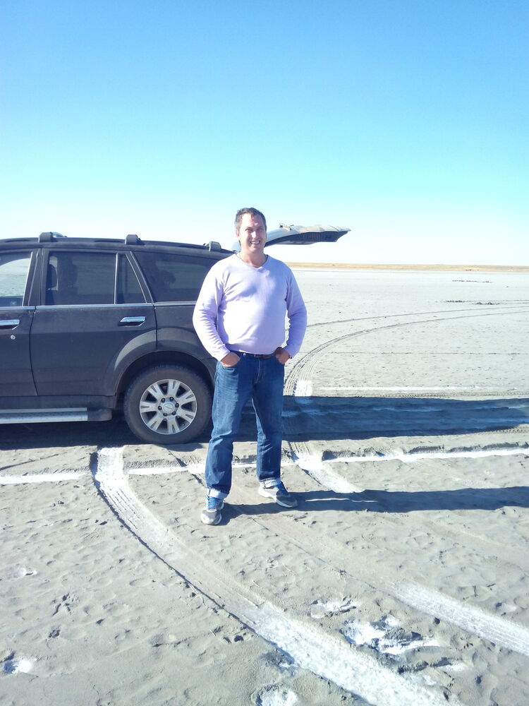  ,   Viktor, 48 ,   ,   , c 