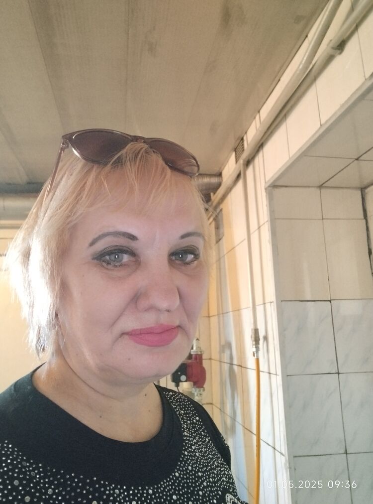  51448208  Svetlana, 53 ,    