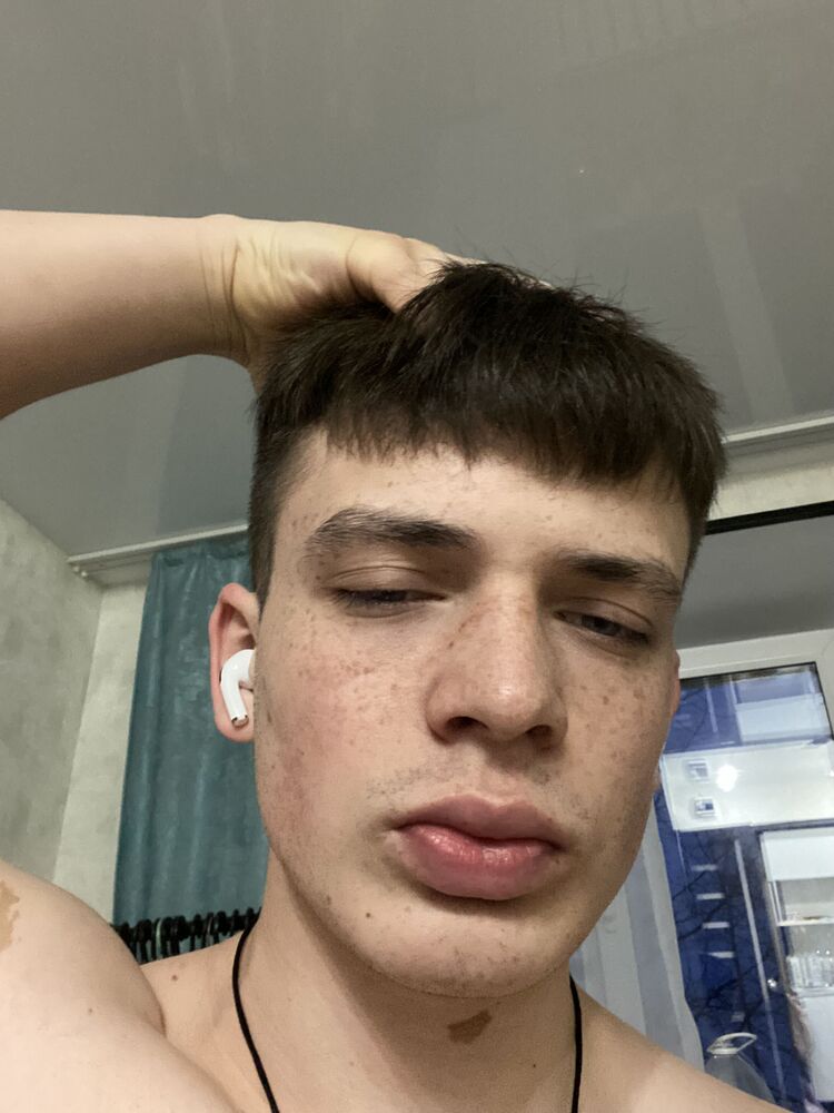  42326718  Dmitry, 20 ,    