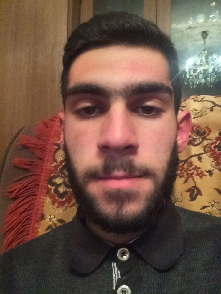  7531838  Arman, 30 ,    