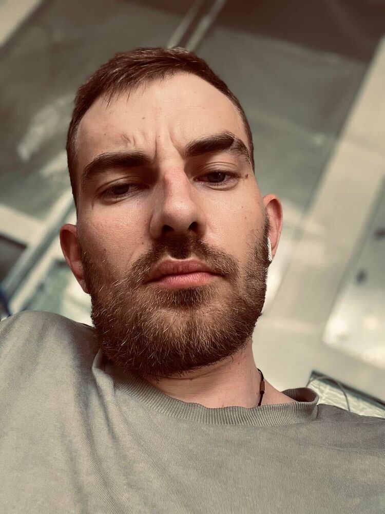  45313858  RUSLANOVICH, 29 ,    