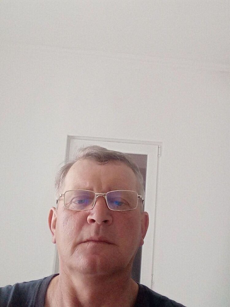  52715888  , 49 ,    