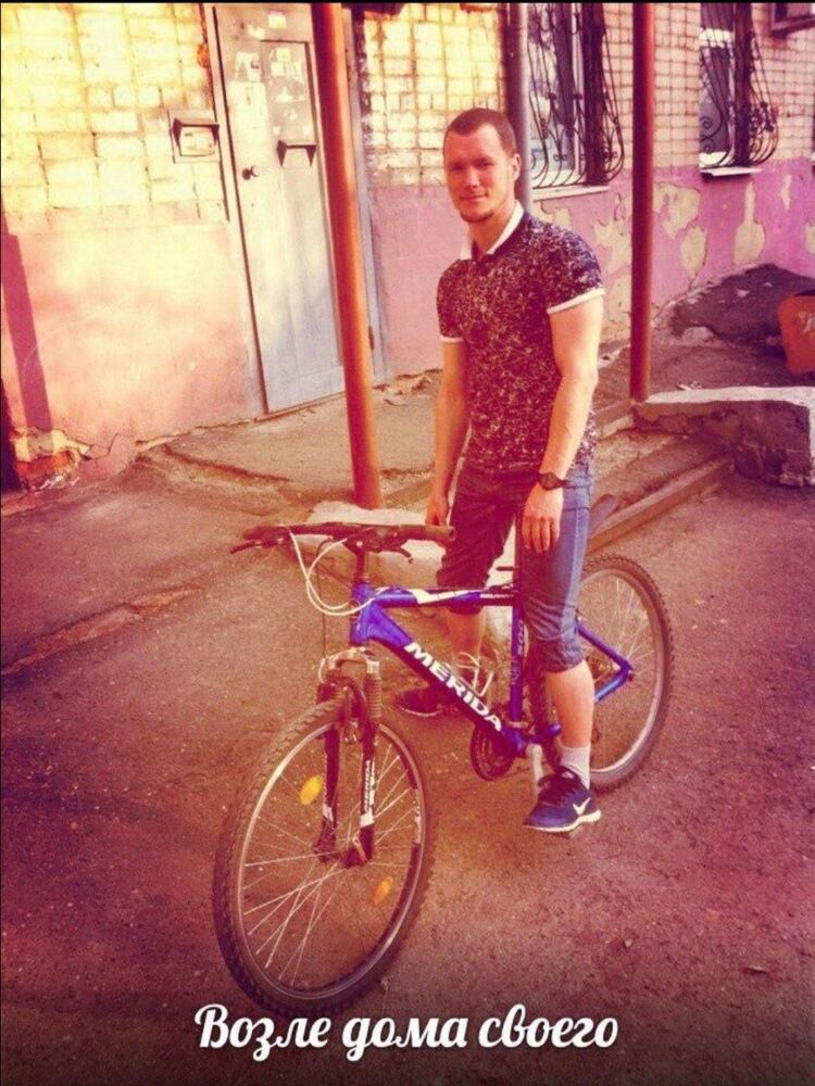  54544789  Den, 28 ,    -