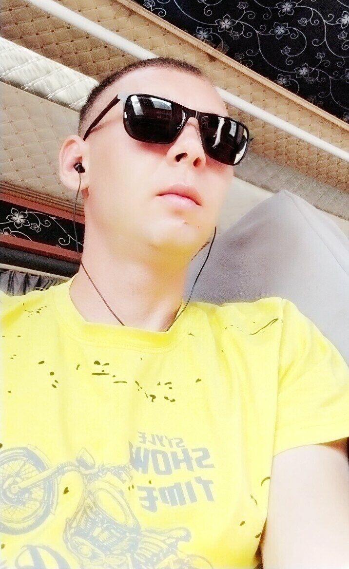  43368798  Vlad, 33 ,    
