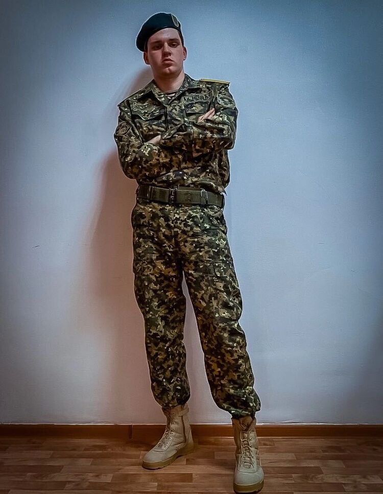  48578618  Sergey, 21 ,    