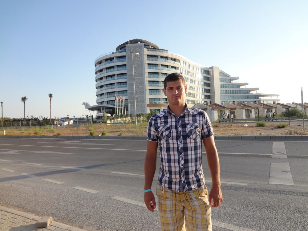  8089328  Valentin, 35 ,    