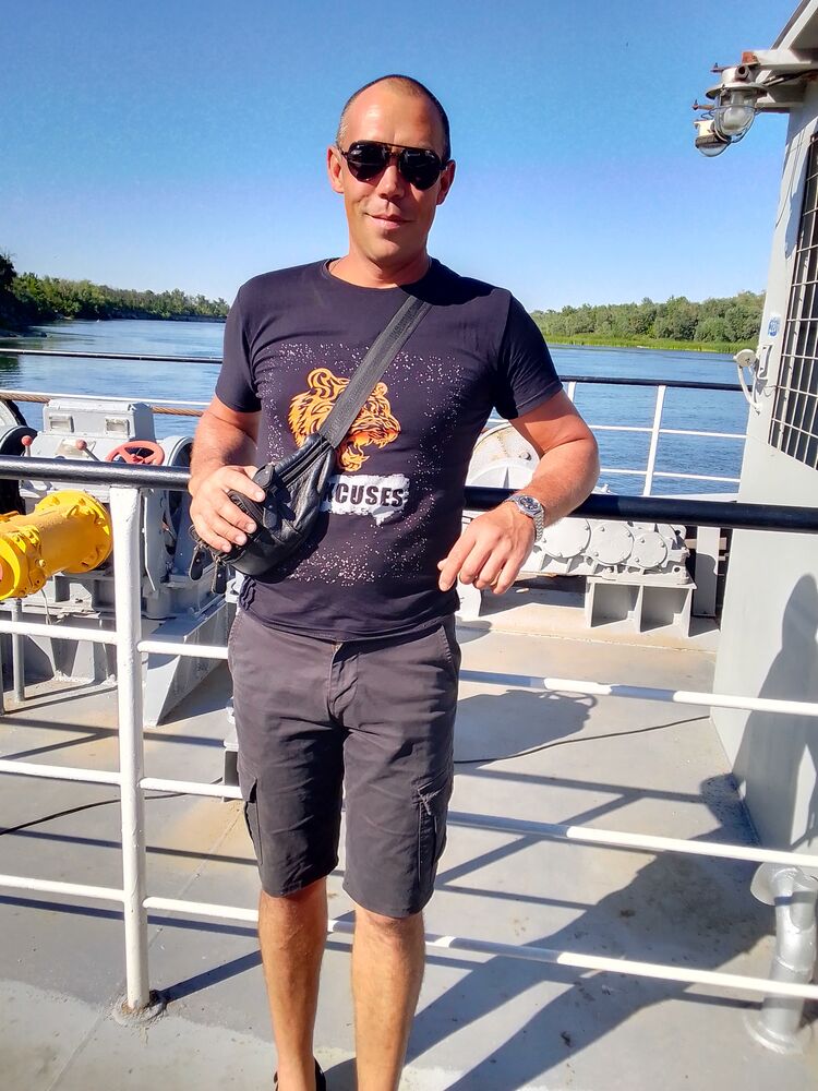  30578138  , 39 ,    --