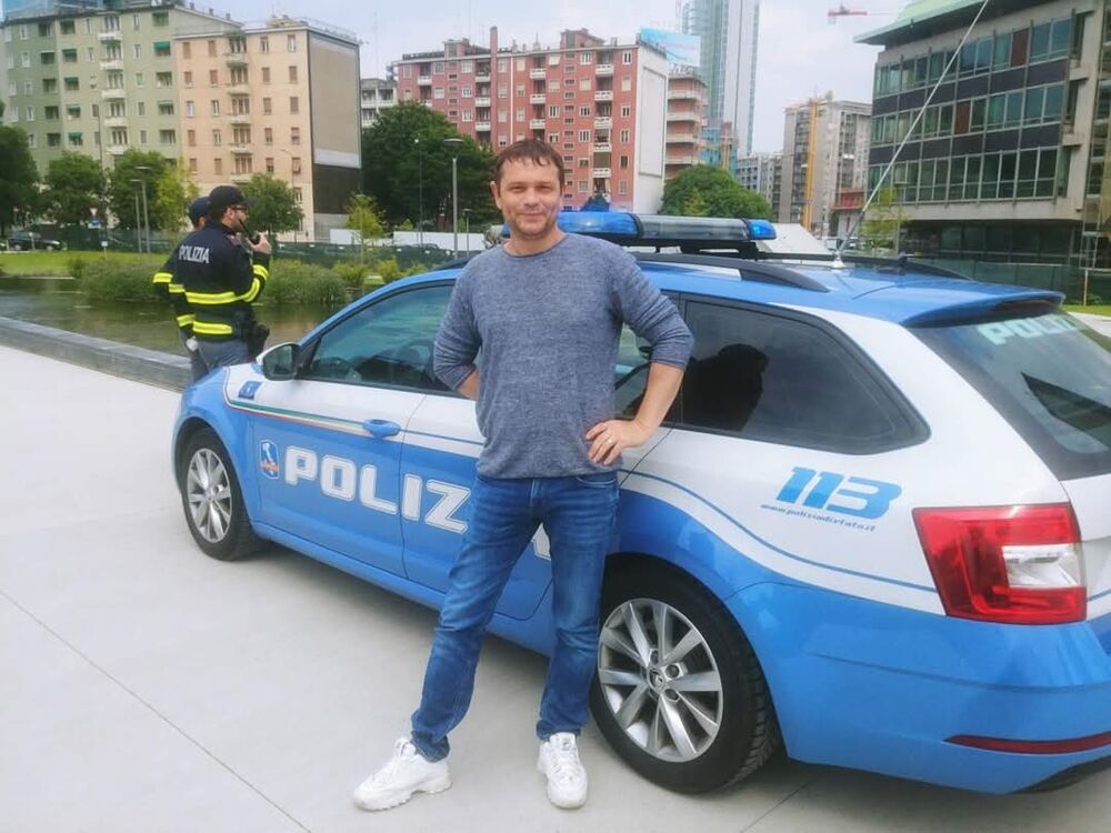  50186038  Yan, 46 ,    Desio