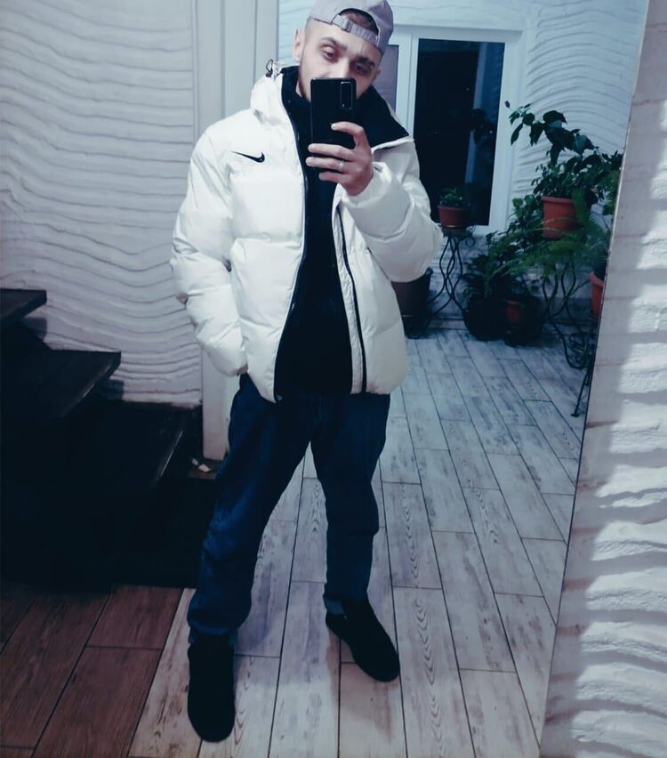  48155658  , 26 ,    