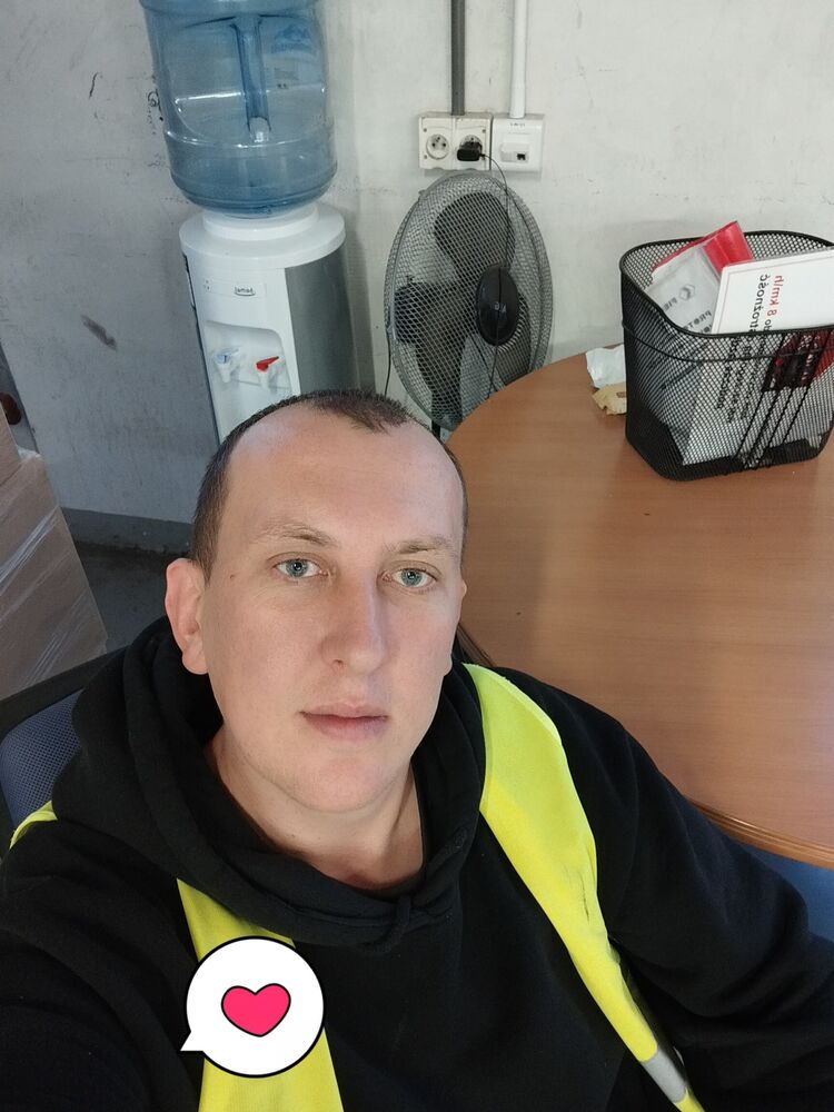  34522358  Yurii, 37 ,    Warszawa