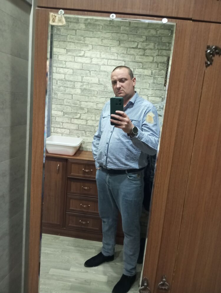  43057378  , 41 ,    