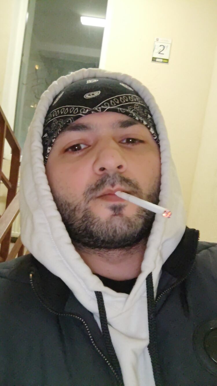  31426998  , 37 ,    