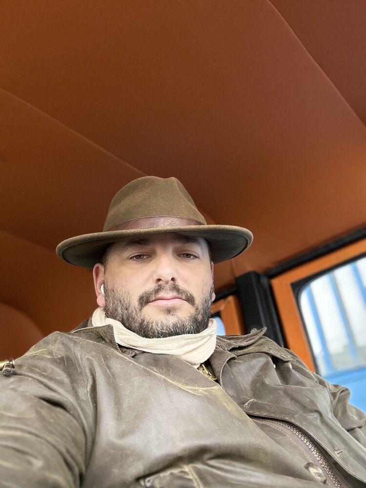  33358618  Emre, 39 ,    Mimarsinan