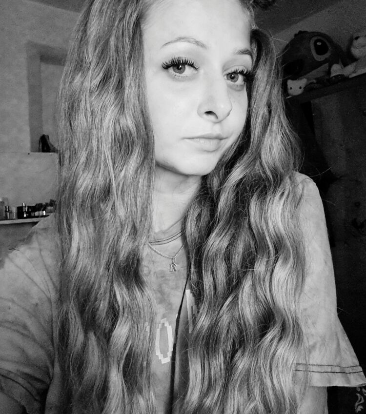  46283858  Ksenia, 28 ,    
