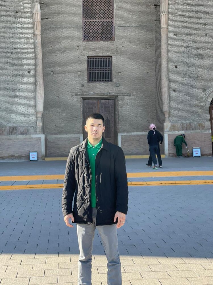  ,   Aibek, 28 ,   ,   , c , 