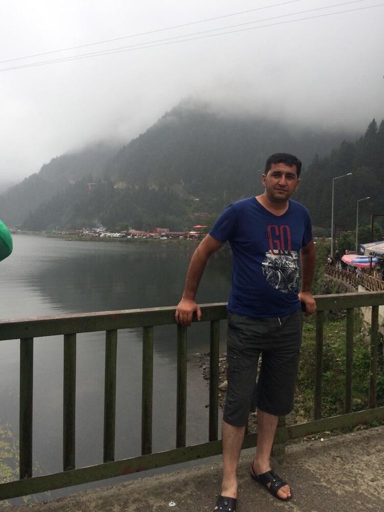 18851668  Zaur akan, 43 ,    