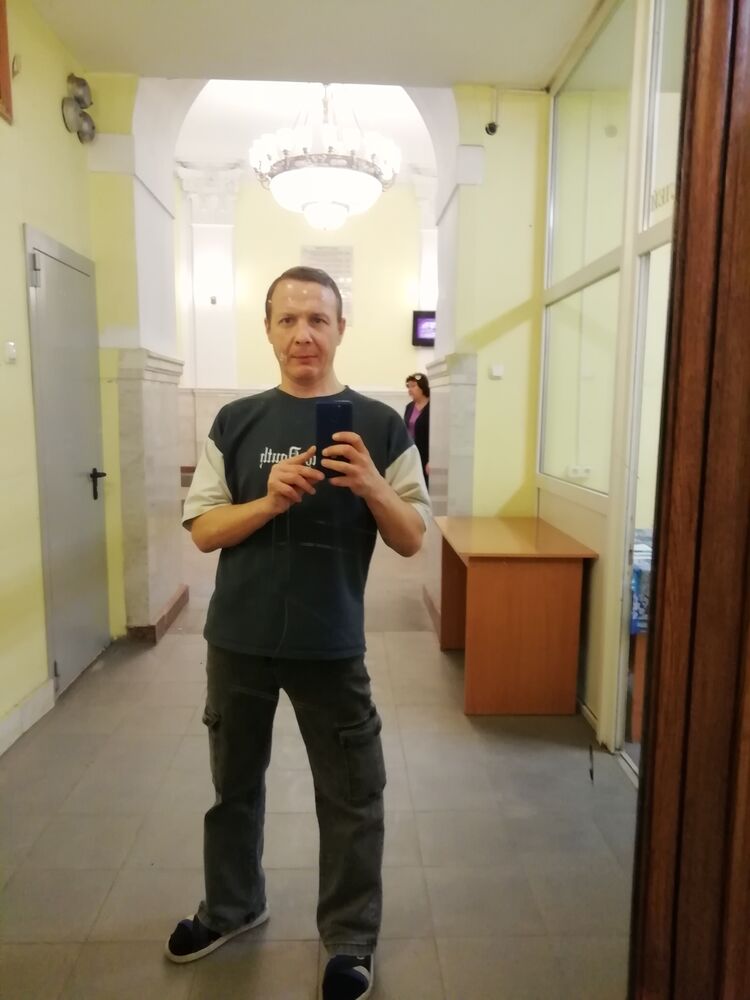  48832618  , 44 ,    