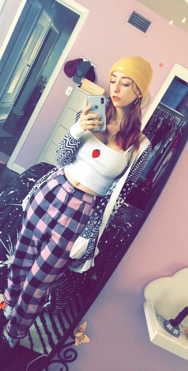  ,   Marina, 28 ,   ,   , c , 