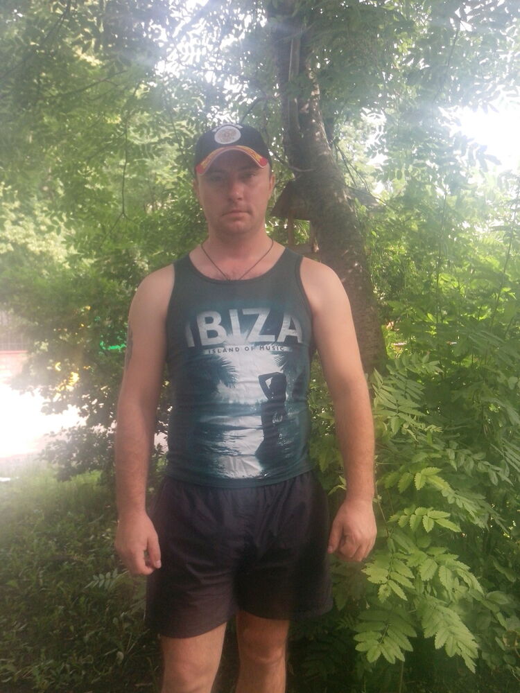  16489298  Maks, 37 ,    